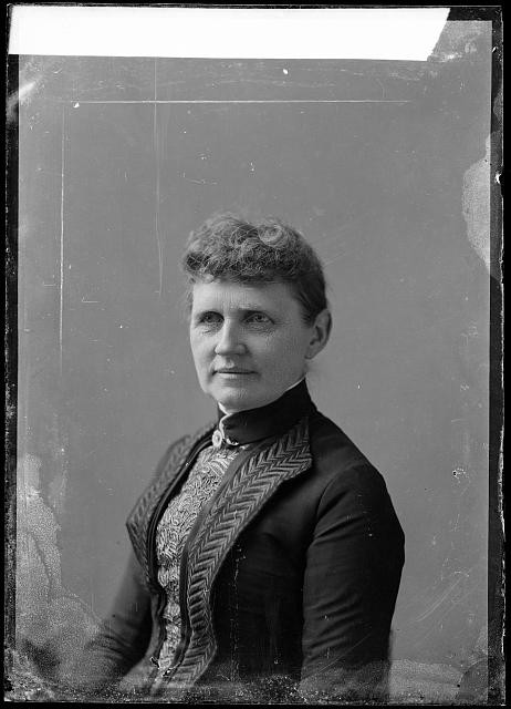Photo:Miller, Mrs. W.H.H.