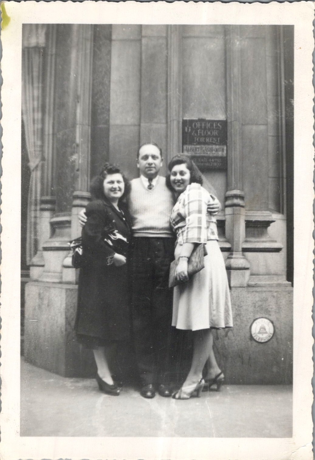 1942 NYC Photograph Adele Sam & Dotty at Murray Hill Bell Telephone Bldg