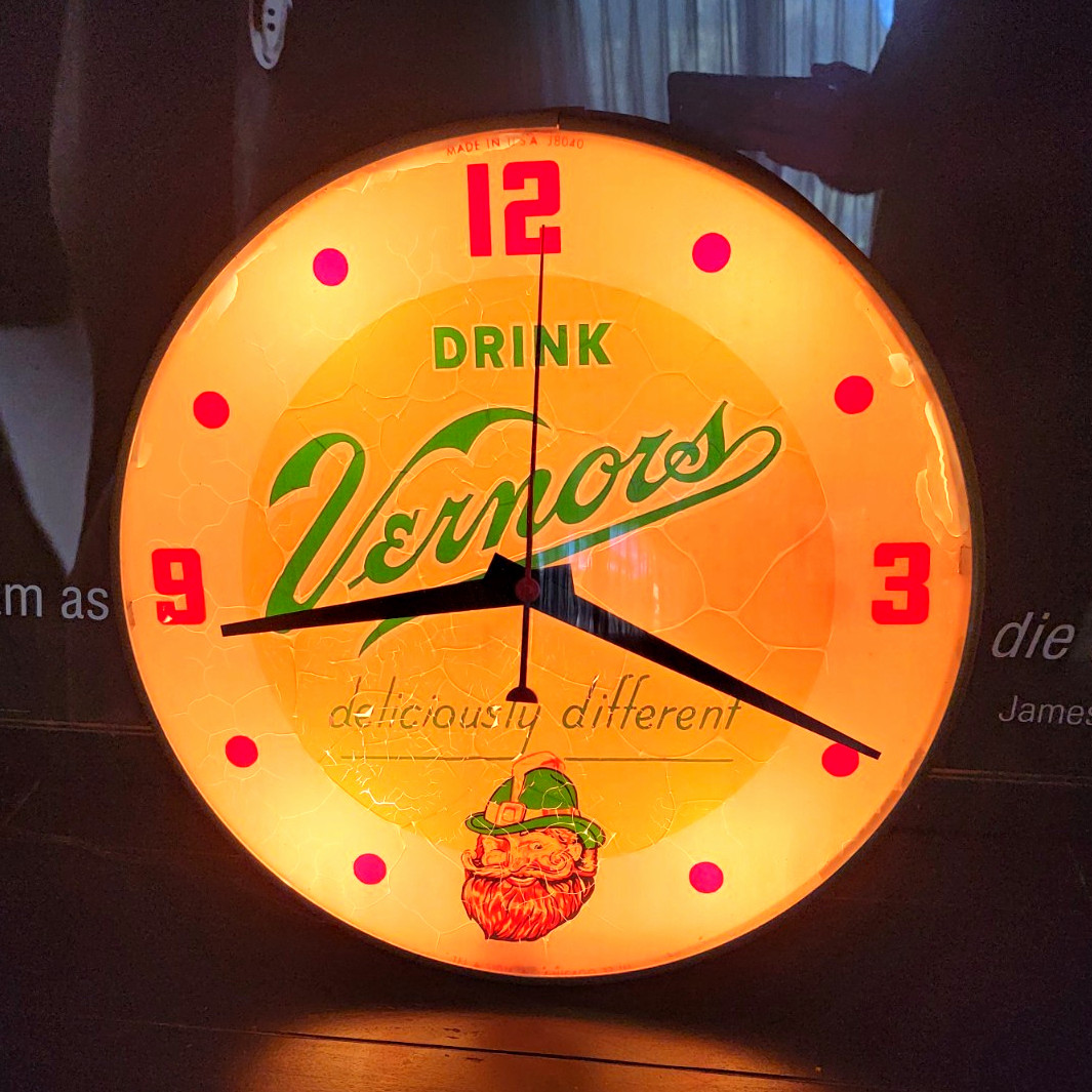 Vintage Vernors Lighted Advertising Wall Clock w/ Power Cord, (1957) Vintage Vernors Lighted Advertising Wall Clock w/ Power Cord, (1957)
