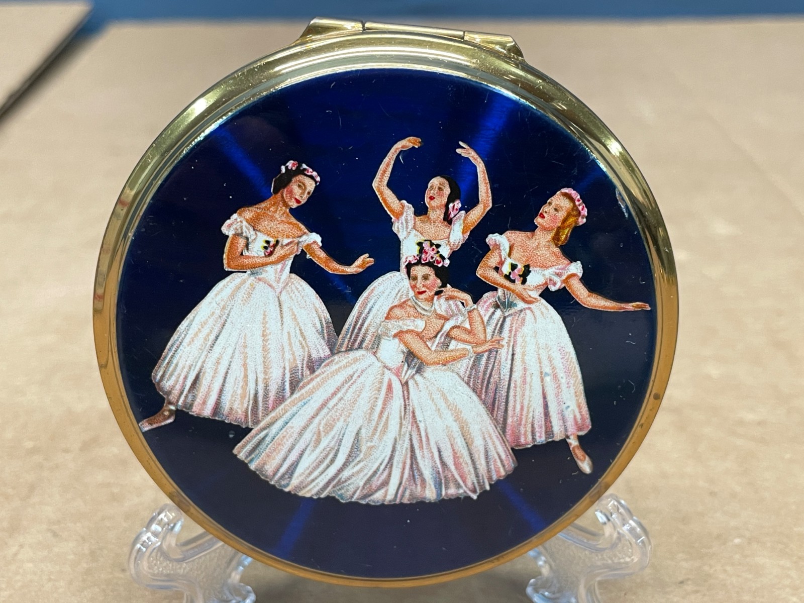 Vintage Rare "Pas de Quatre" Ballet Dancers Stratton Compact Vintage Rare "Pas de Quatre" Ballet Dancers Stratton Compact