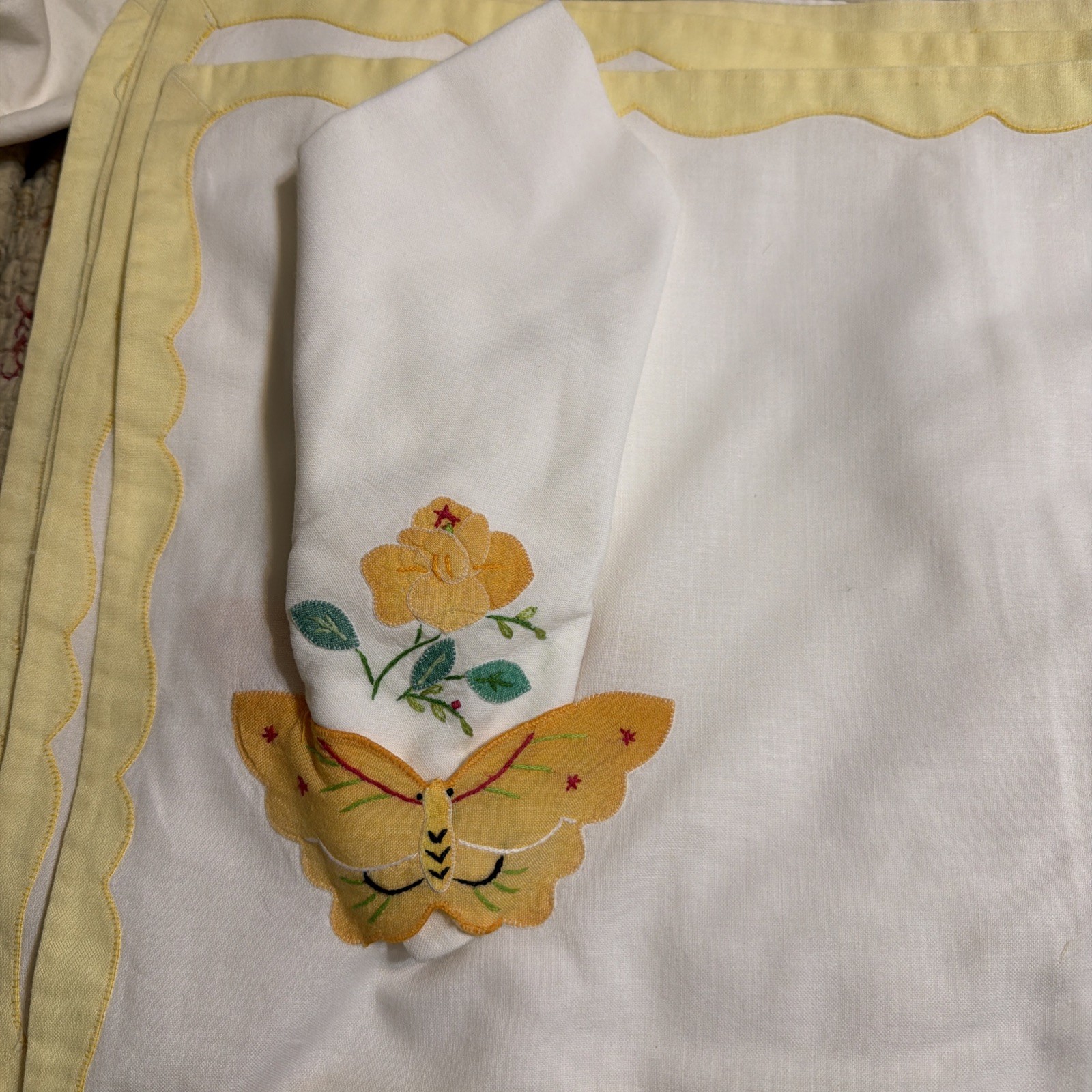 Set 6 Butterfly Flower Placemats and Napkins - Vintage 70s