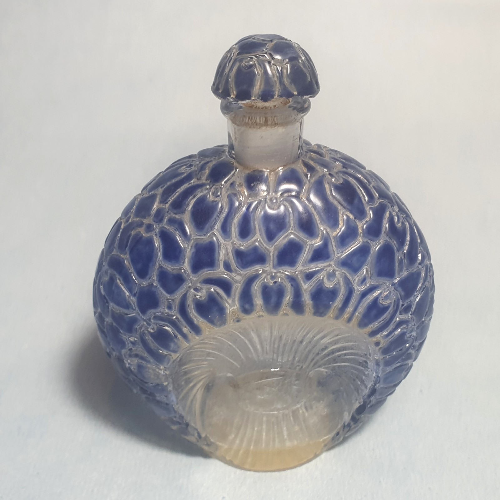 Rene Lalique “La Violette” Gabillia Blue Enamel Art Deco Perfume Bottle 1925 Rene Lalique “La Violette” Gabillia Blue Enamel Art Deco Perfume Bottle 1925