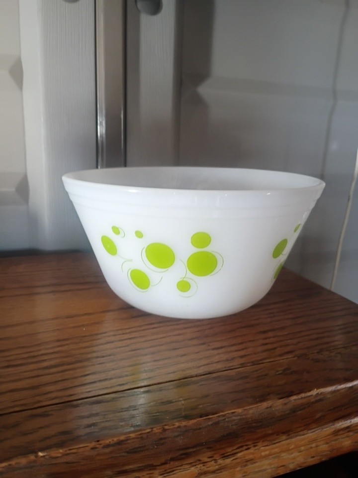 Vintage 8” FEDERAL Milk Glass Mixing Bowl ATOMIC  POLKA DOTS in Lime Green