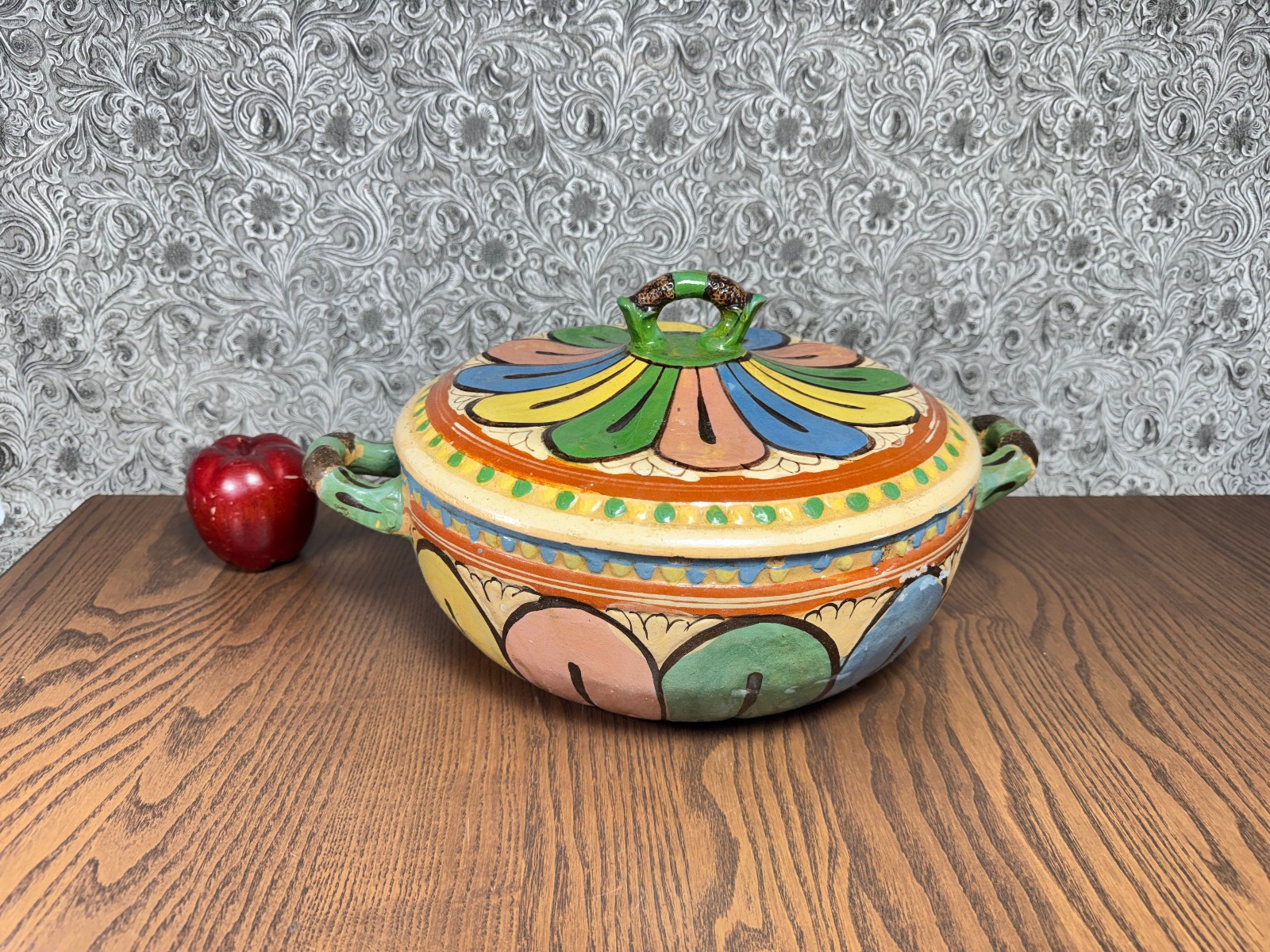 RARE Antique Mexican Tlaquepaque Folk Art Pottery 16" Pot Casserole Dish 1930s RARE Antique Mexican Tlaquepaque Folk Art Pottery 16" Pot Casserole Dish 1930s