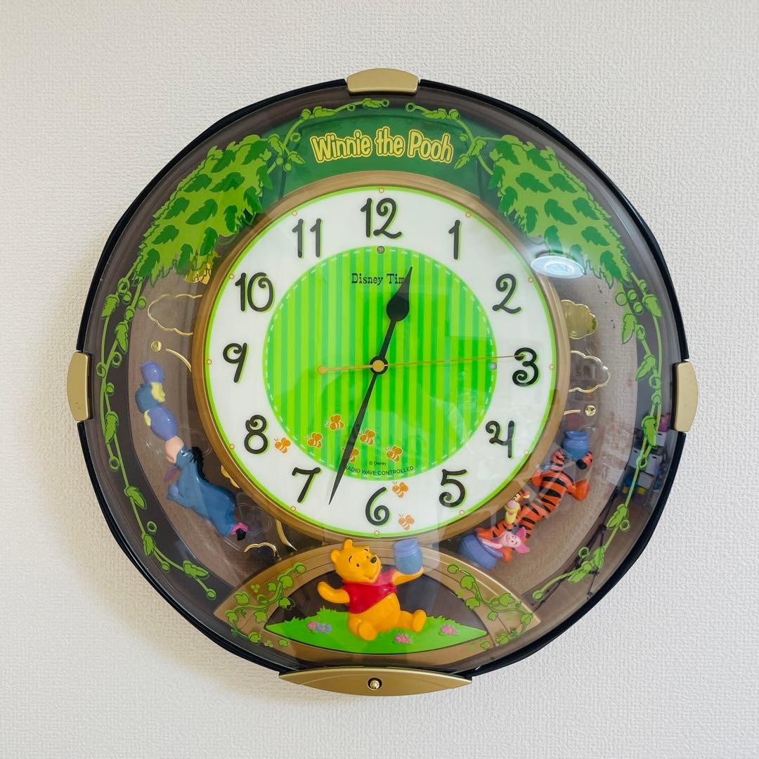 SEIKO Disney Time Winnie the Pooh FW543B Electric Wall Clock Decorative