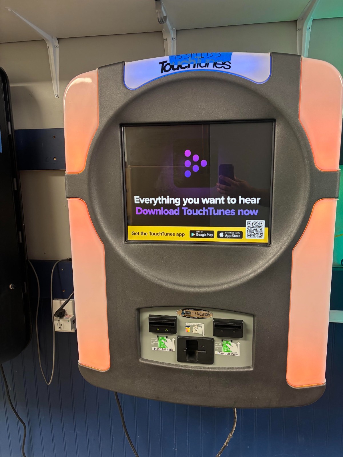 TouchTunes Ovation Digital Jukebox   Tested Excellent Condition