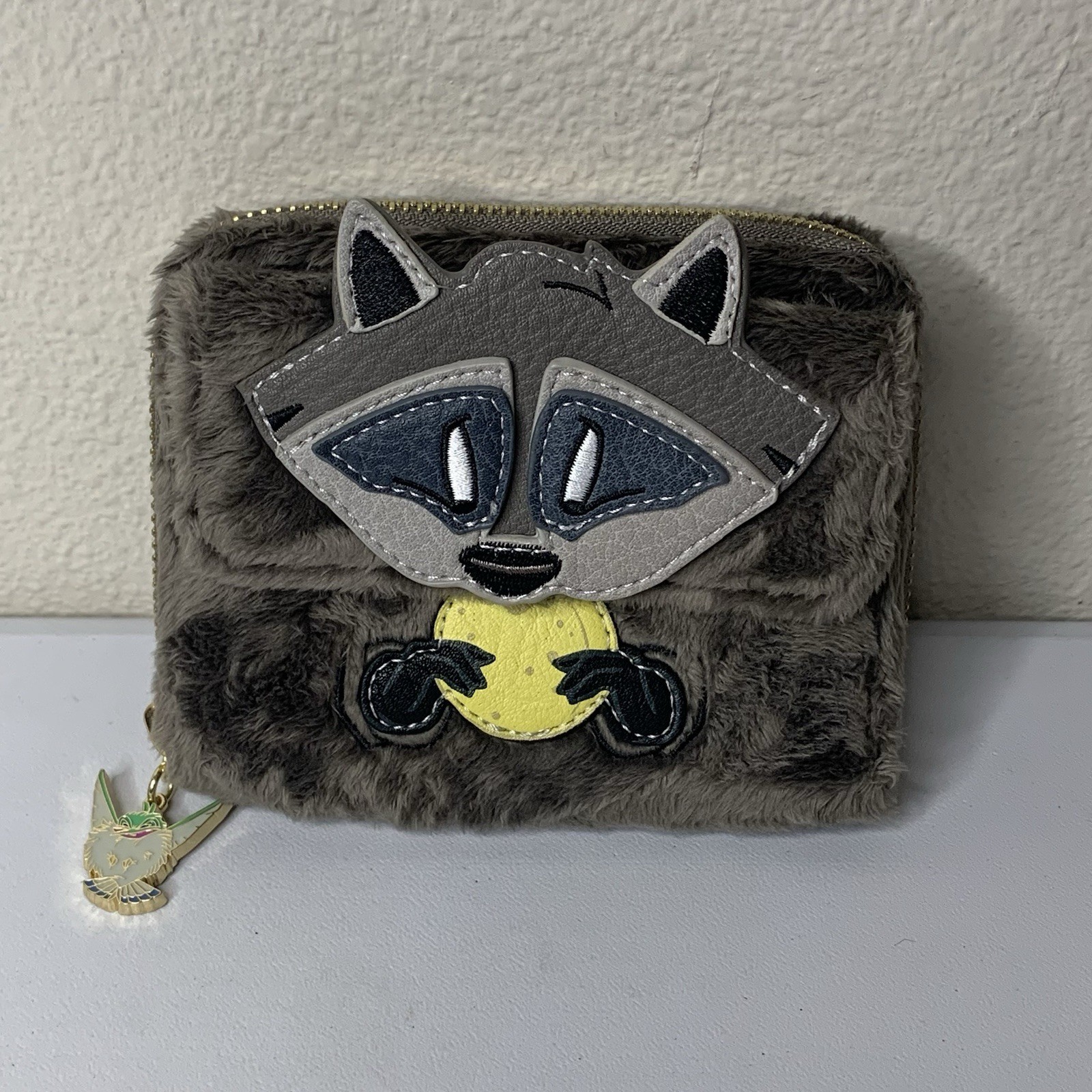 HTF Rare Loungefly Cosplay Pocahontas Meeko Plush Wallet Zip Raccoon *See Notes HTF Rare Loungefly Cosplay Pocahontas Meeko Plush Wallet Zip Raccoon *See Notes