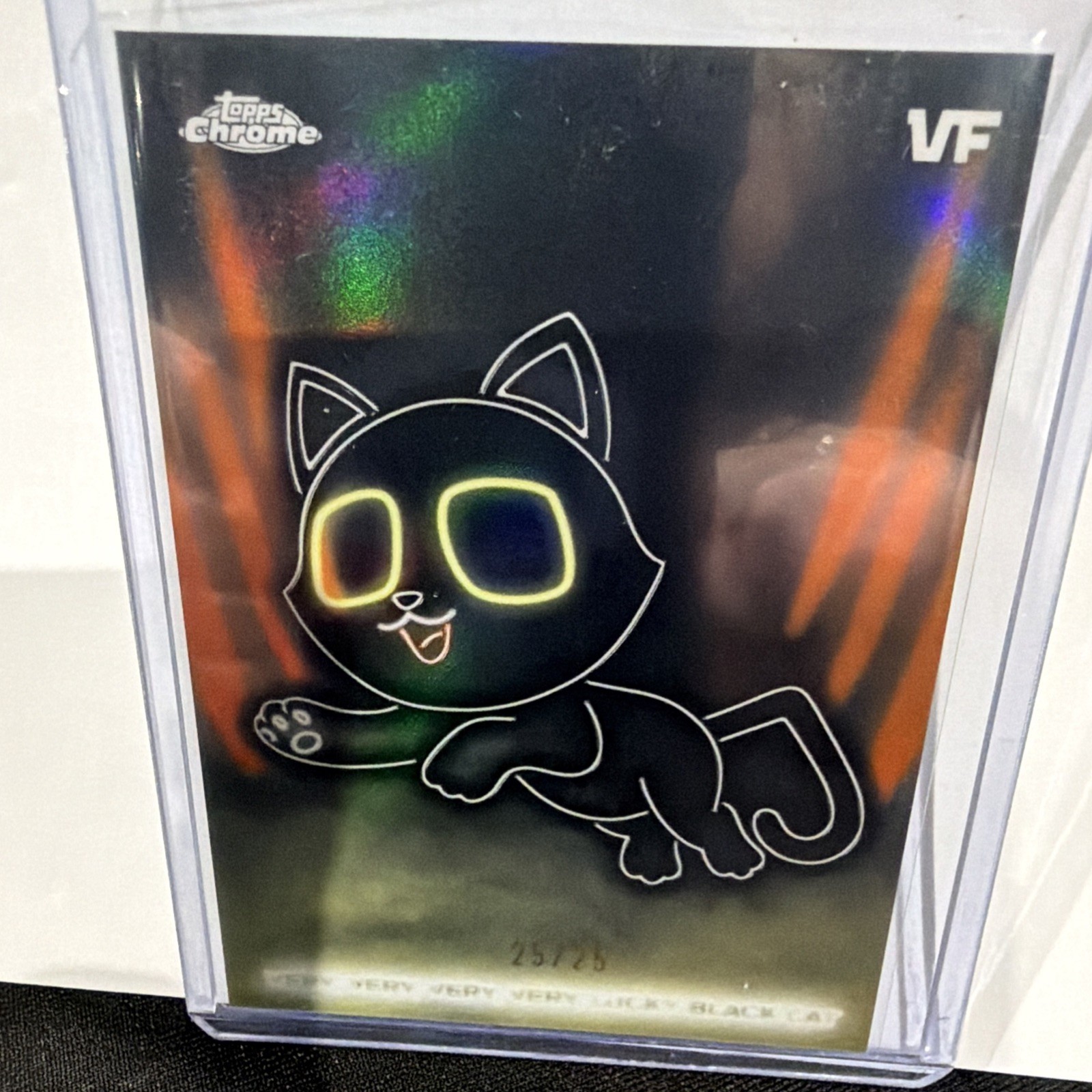 2026 Topps Chrome VeeFriends Very Lucky Black Cat Neon Orange #NE-7 25/25 2026 Topps Chrome VeeFriends Very Lucky Black Cat Neon Orange #NE-7 25/25