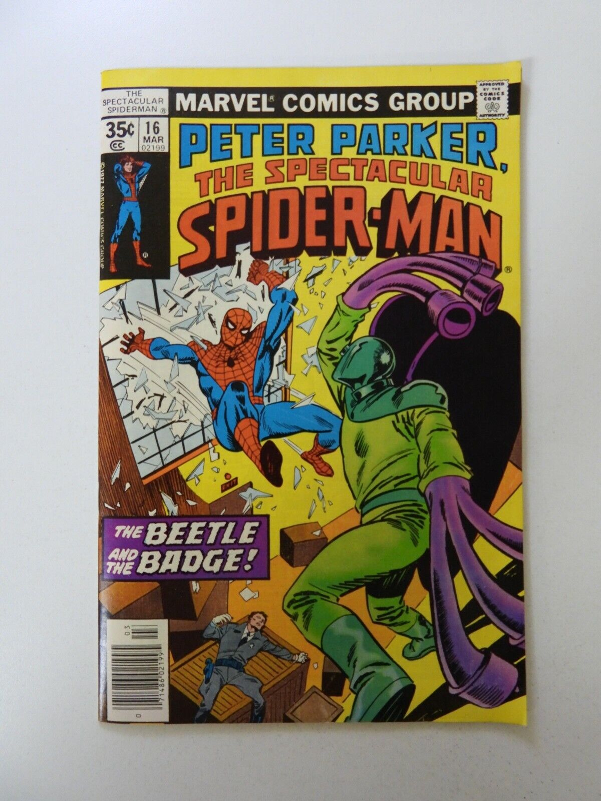 Spectacular Spider-Man #16 VF condition Huge auction going on now