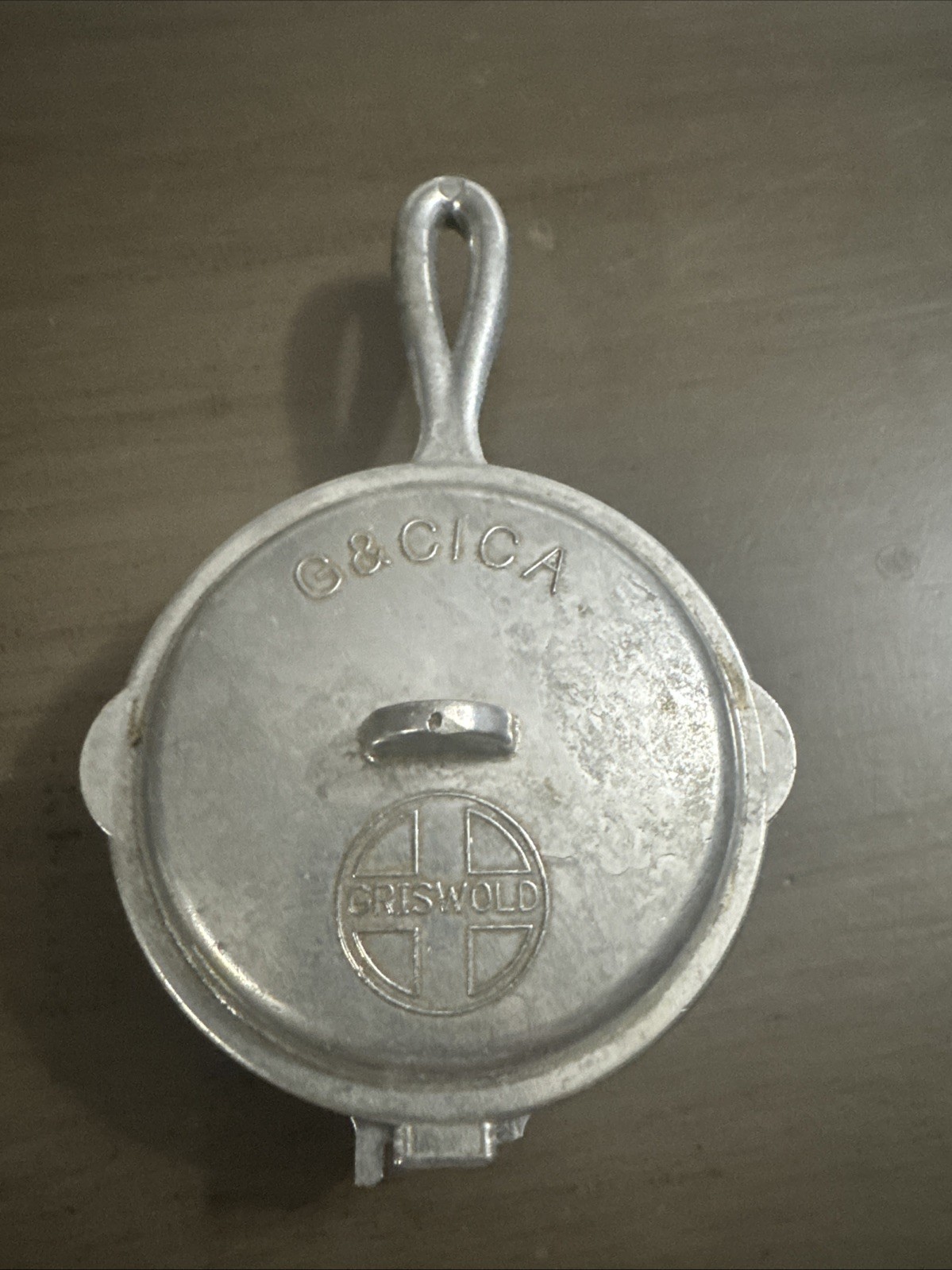 Mini Griswold Commemorative Pan Portland Oregon 2000 G & Cica reproduction Mini Griswold Commemorative Pan Portland Oregon 2000 G & Cica reproduction