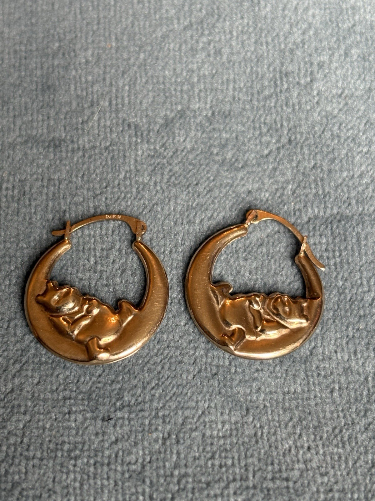 Beautiful Vintage Winnie The Pooh Disney Earrings 375 9ct Gold Beautiful Vintage Winnie The Pooh Disney Earrings 375 9ct Gold