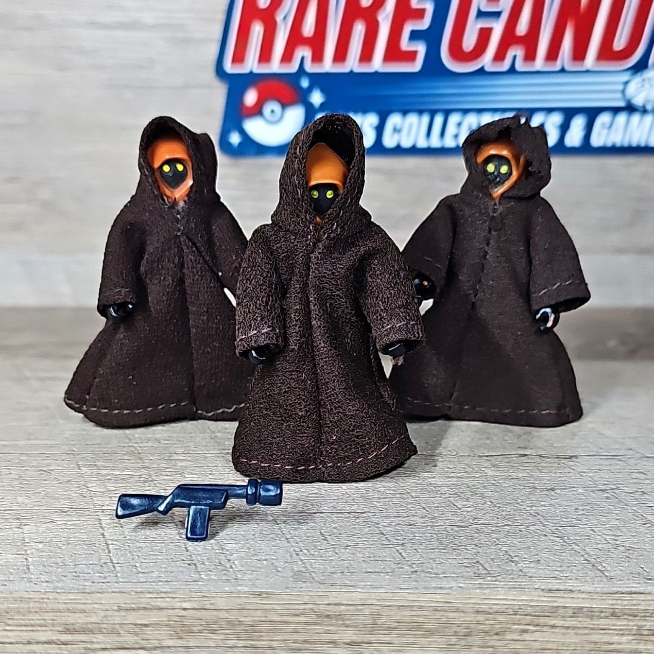 Vintage Kenner 1977 Star Wars Jawa Lot of 3 w/ Authentic Robes & (1) Blaster Vintage Kenner 1977 Star Wars Jawa Lot of 3 w/ Authentic Robes & (1) Blaster