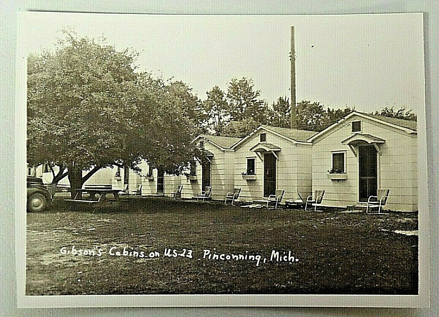 Gibson's Cabins on US 23 Pinconning Michigan RPPC Postcard 3995 Gibson's Cabins on US 23 Pinconning Michigan RPPC Postcard 3995