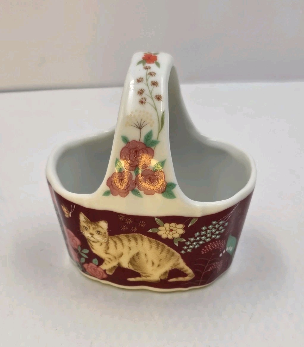 VTG Action Japan Porcelain Cat Basket Trinket Dish Floral Butterfly Maroon VTG Action Japan Porcelain Cat Basket Trinket Dish Floral Butterfly Maroon