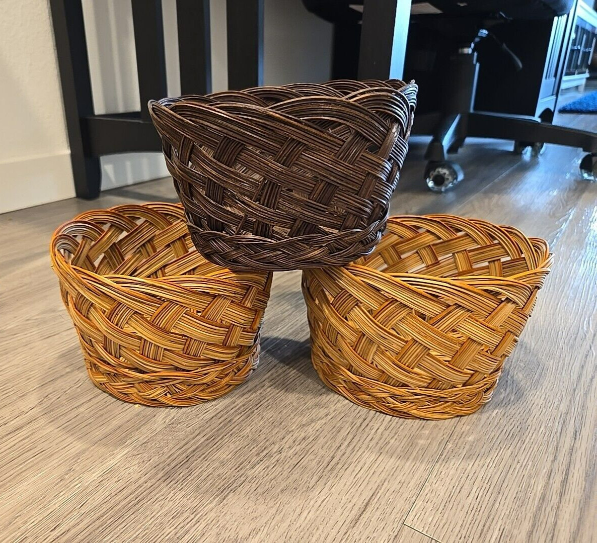 3 VINTAGE Round Woven Wicker Basket Flower Pot Planter Made in PHILIPPINES 3 VINTAGE Round Woven Wicker Basket Flower Pot Planter Made in PHILIPPINES