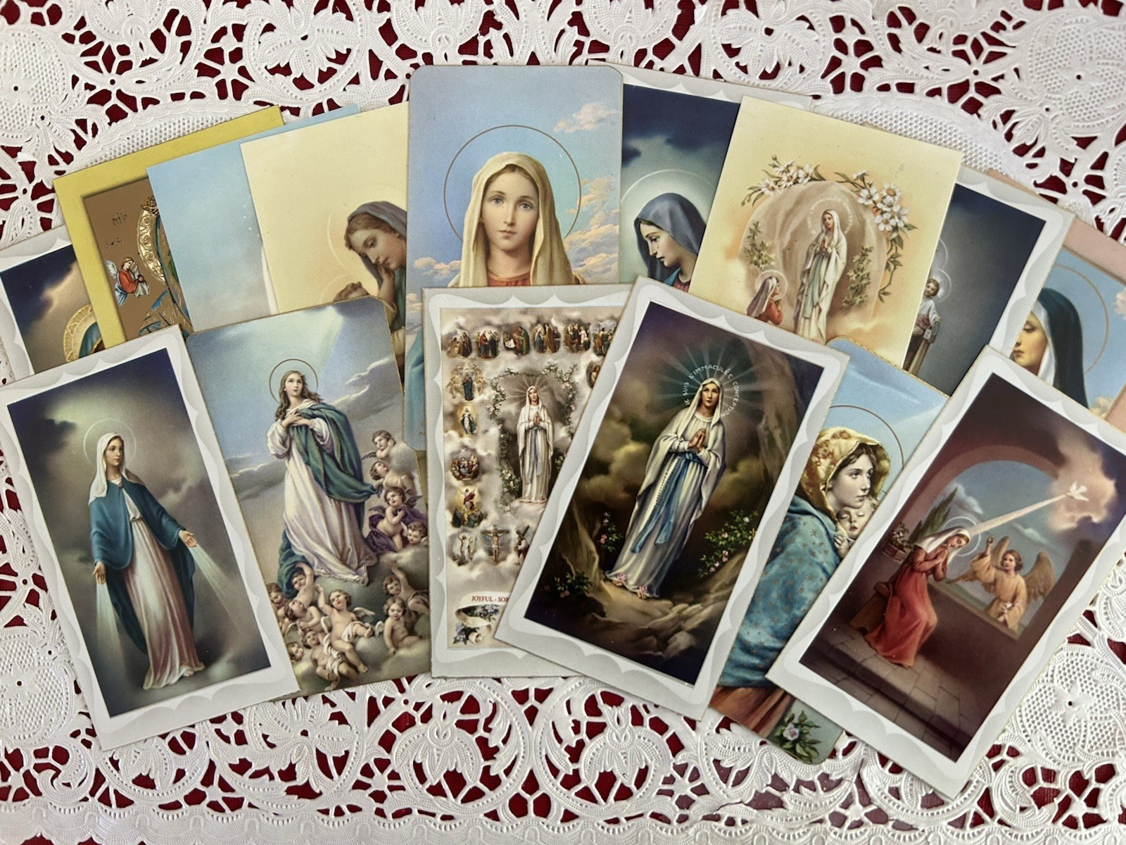 Lot 15 Beautiful Catholic Vintage HOLY CARDS BLESSED MOTHER MARY Collection #C22 Lot 15 Beautiful Catholic Vintage HOLY CARDS BLESSED MOTHER MARY Collection #C22