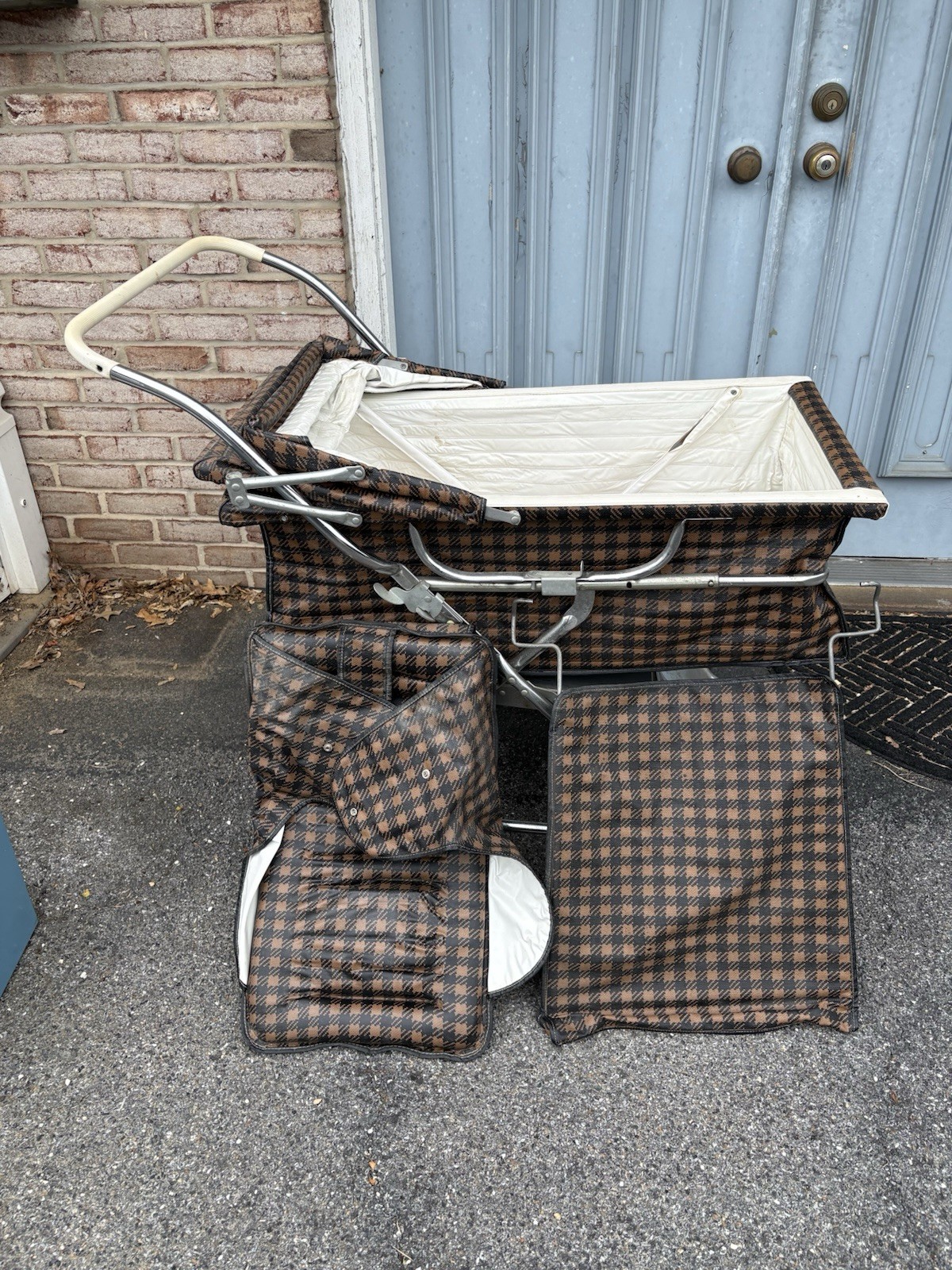 Vintage Wel-Made Co 3 in 1 Convertible Folding Carriage Pram Vintage Wel-Made Co 3 in 1 Convertible Folding Carriage Pram