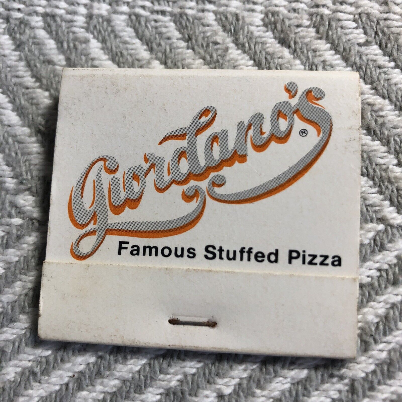 Vintage Giordano\'s Famous Stuffed Pizza Chicago 1987 Silver Platter Matchbook 