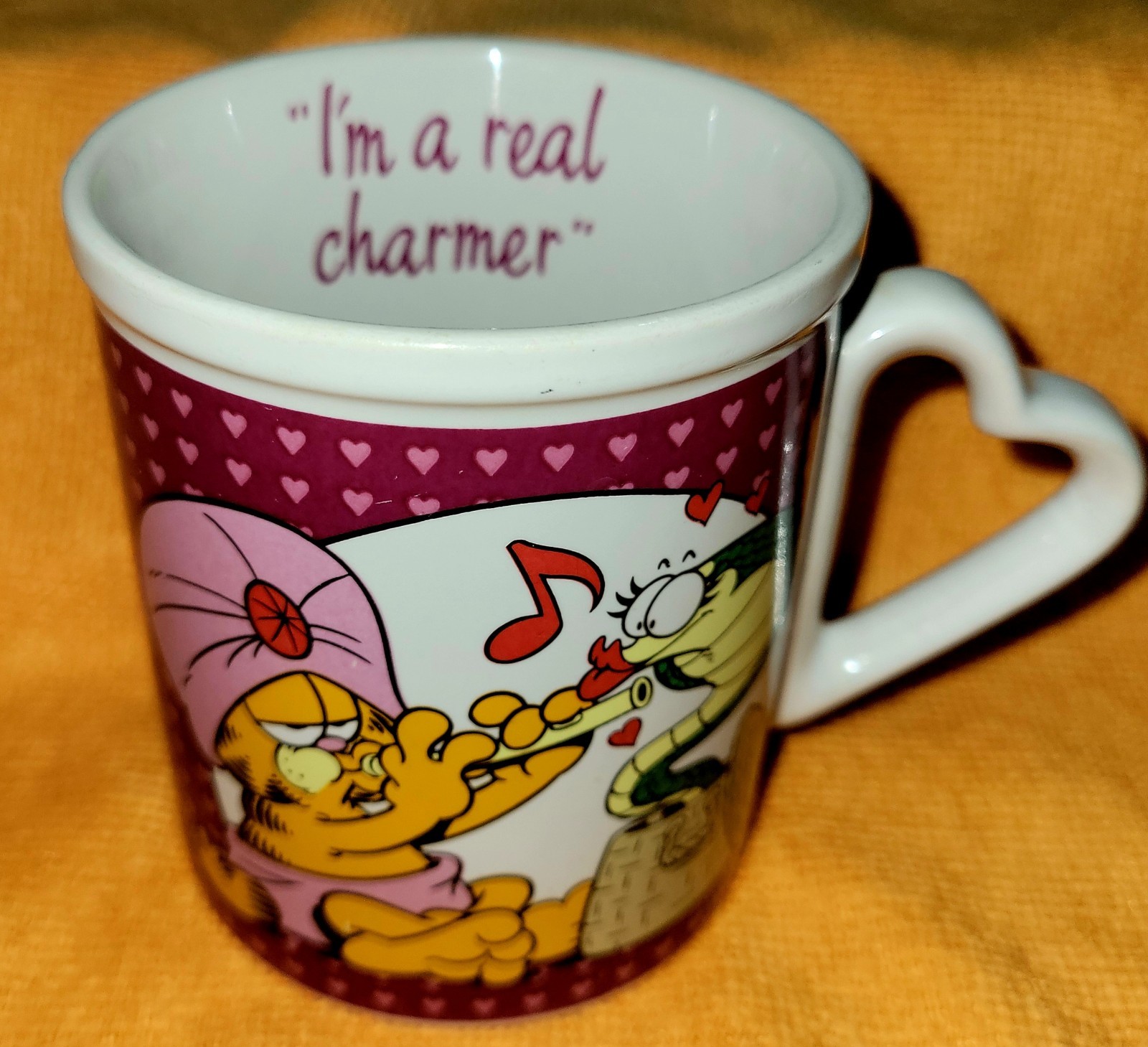 Vintage 1978 80's Enesco GARFIELD I'm A Charmer Coffee Mug With ❤️ Handle "READ" Vintage 1978 80's Enesco GARFIELD I'm A Charmer Coffee Mug With ❤️ Handle "READ"