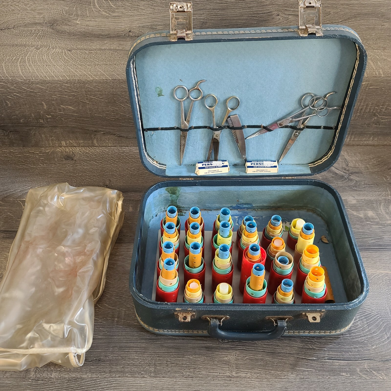 Vtg Damascus High School Cosmetology Supply Case w/Curlers Scissors Other Tools