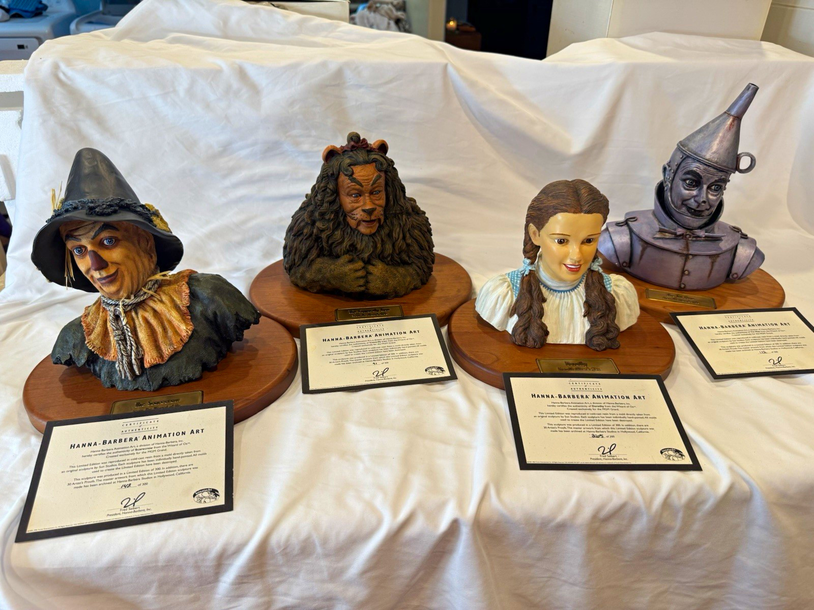 Hanna-Barbera Wizard of Oz Limited Ed Hand-Painted Resin Busts Set of 4 Hanna-Barbera Wizard of Oz Limited Ed Hand-Painted Resin Busts Set of 4
