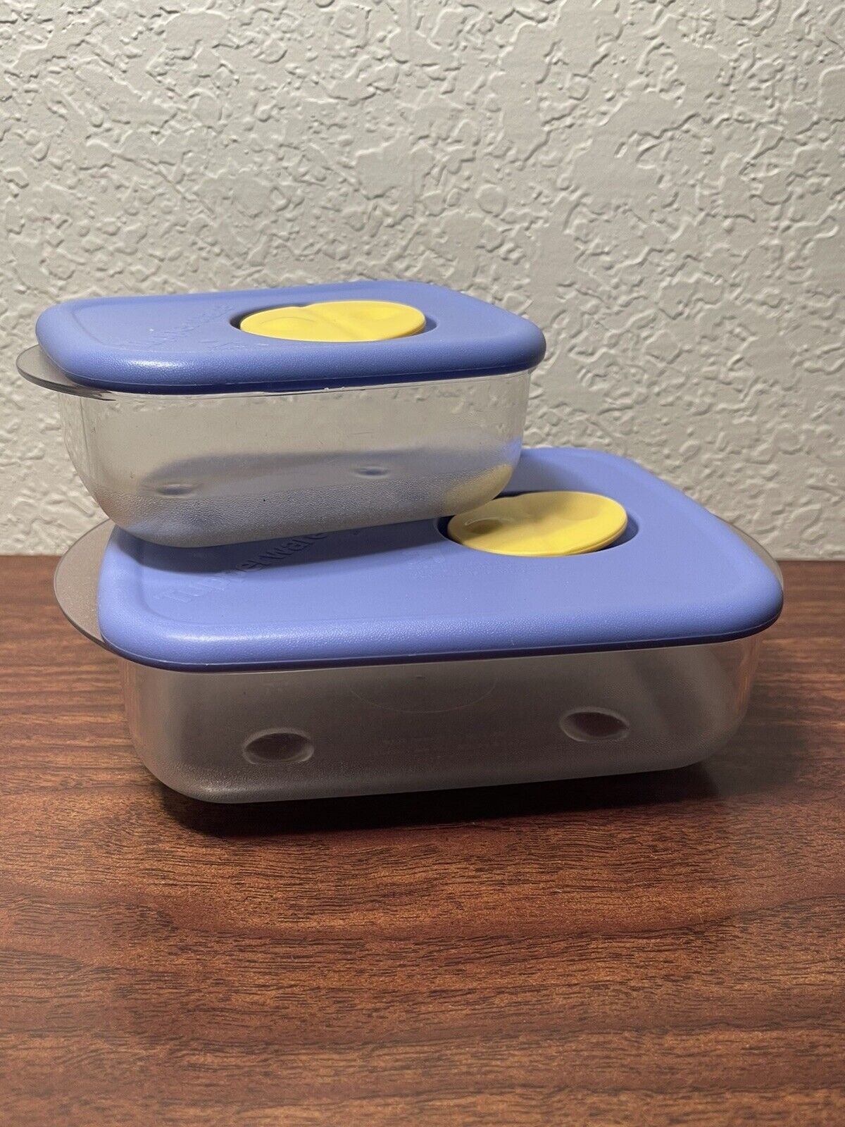Tupperware Rock N Serve Container With Vent  3385A-1 & 3387A-7 Set Of 2
