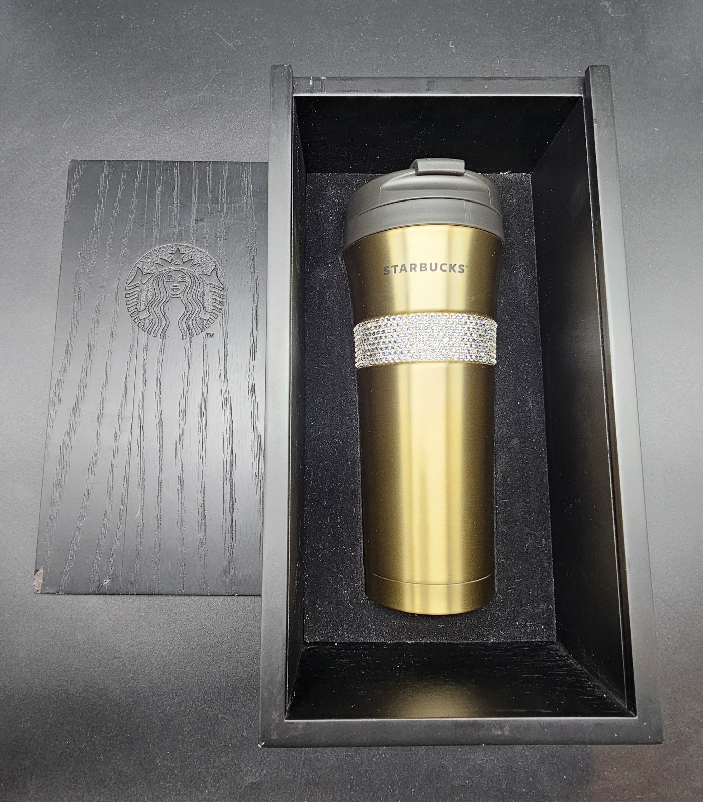 RARE 2014 Limited Edition Starbucks GOLD & SWAROVSKI CRYSTAL EMBEDDED TUMBLER RARE 2014 Limited Edition Starbucks GOLD & SWAROVSKI CRYSTAL EMBEDDED TUMBLER