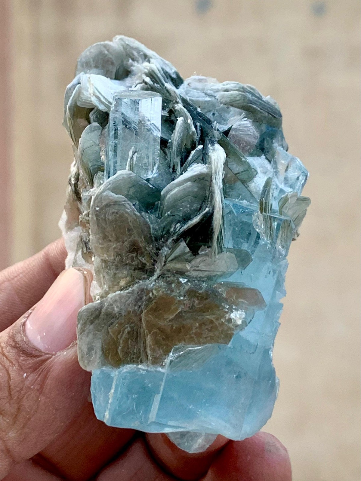 100g Blue Aquamarine Crystal with Muscovite Mica–Natural Specimen Chumar Bakhoor 100g Blue Aquamarine Crystal with Muscovite Mica–Natural Specimen Chumar Bakhoor