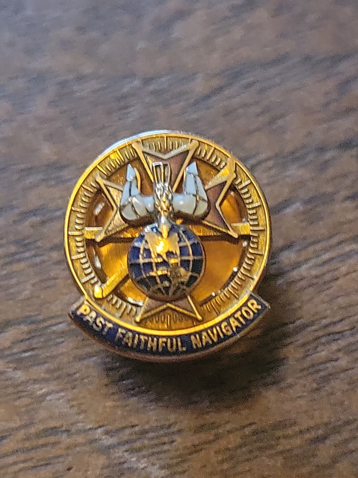 Vintage BALFOUR 10K Yellow Gold KNIGHTS OF COLUMBUS Past Faithful Navigator Pin Vintage BALFOUR 10K Yellow Gold KNIGHTS OF COLUMBUS Past Faithful Navigator Pin