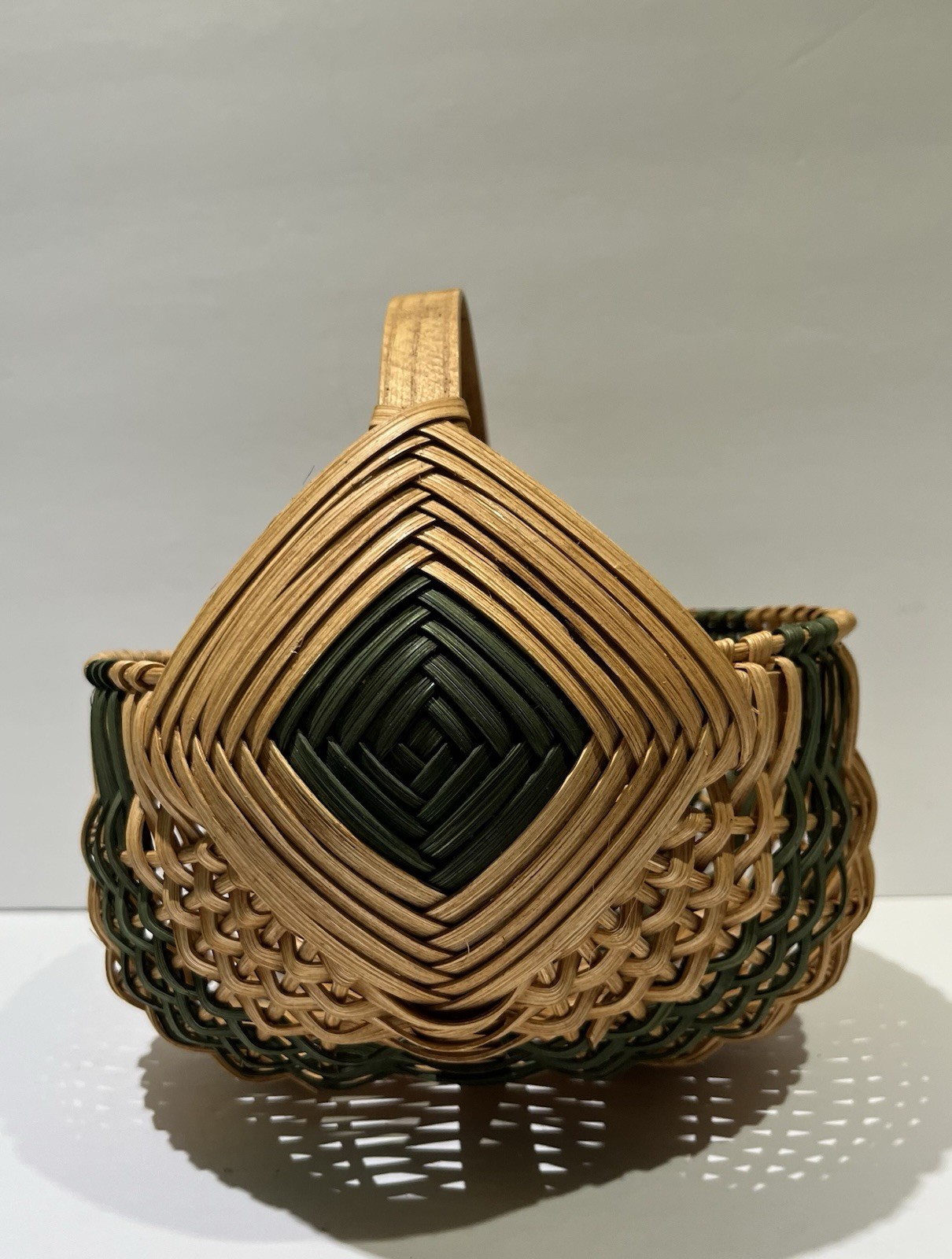 Amish Handmade Woven Buttock Gathering 8” Basket signed Emma Swartzentruber 2017 Amish Handmade Woven Buttock Gathering 8” Basket signed Emma Swartzentruber 2017