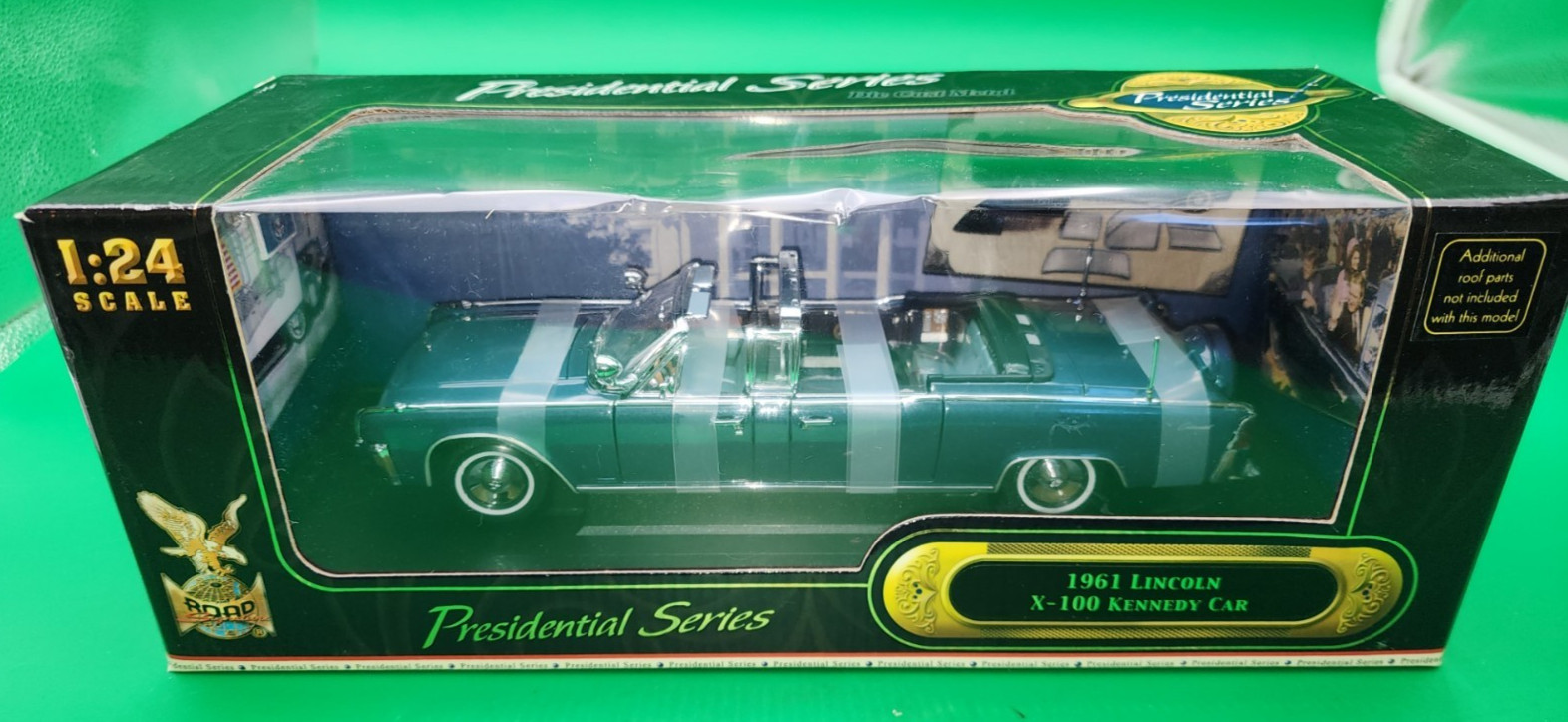 Road Signature 1961 Lincoln X-100 Kennedy Car 1:24 Diecast NIB Road Signature 1961 Lincoln X-100 Kennedy Car 1:24 Diecast NIB