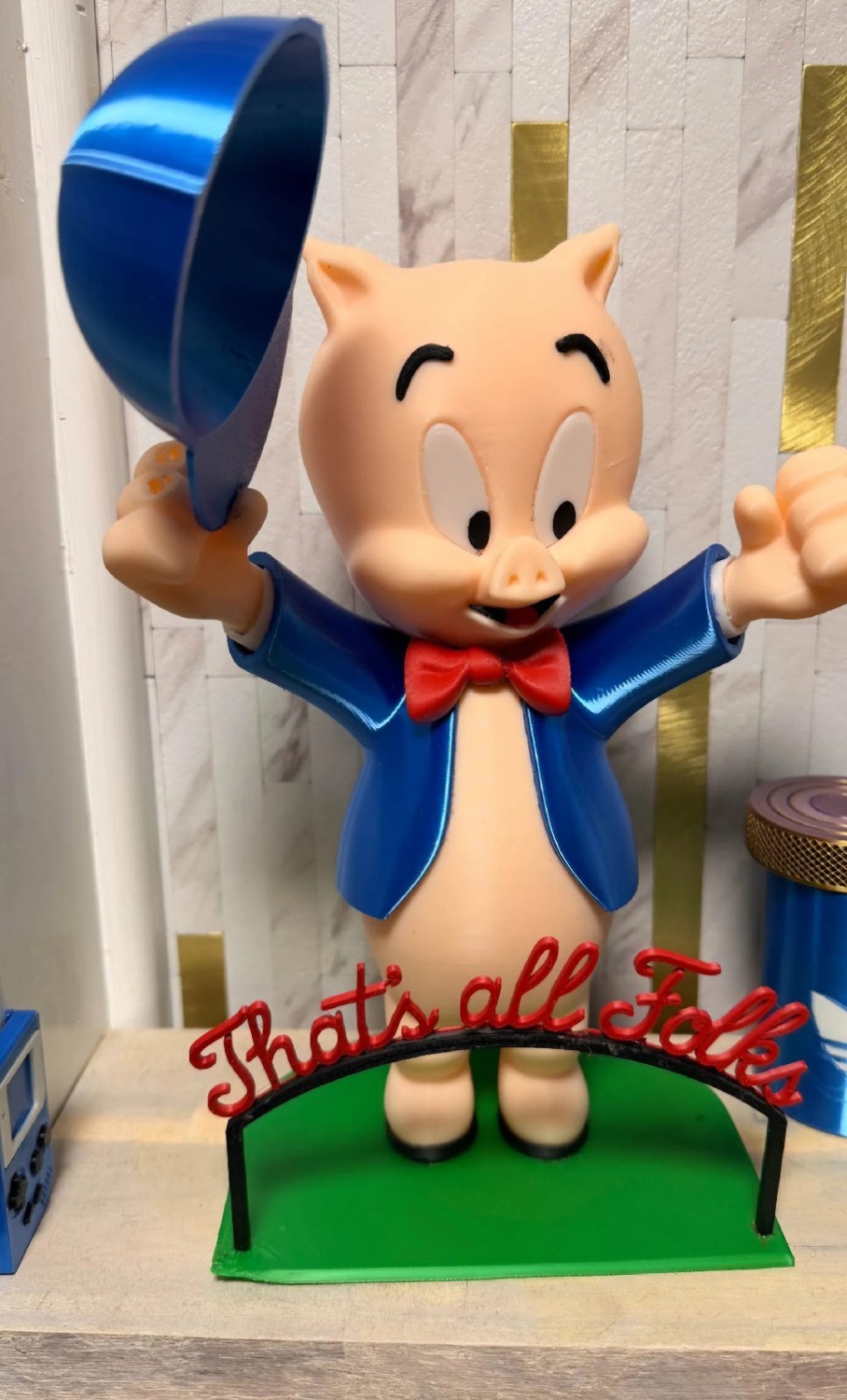 Porky Pig 4 Foot Tall 3D Printed Porky Pig 4 Foot Tall 3D Printed