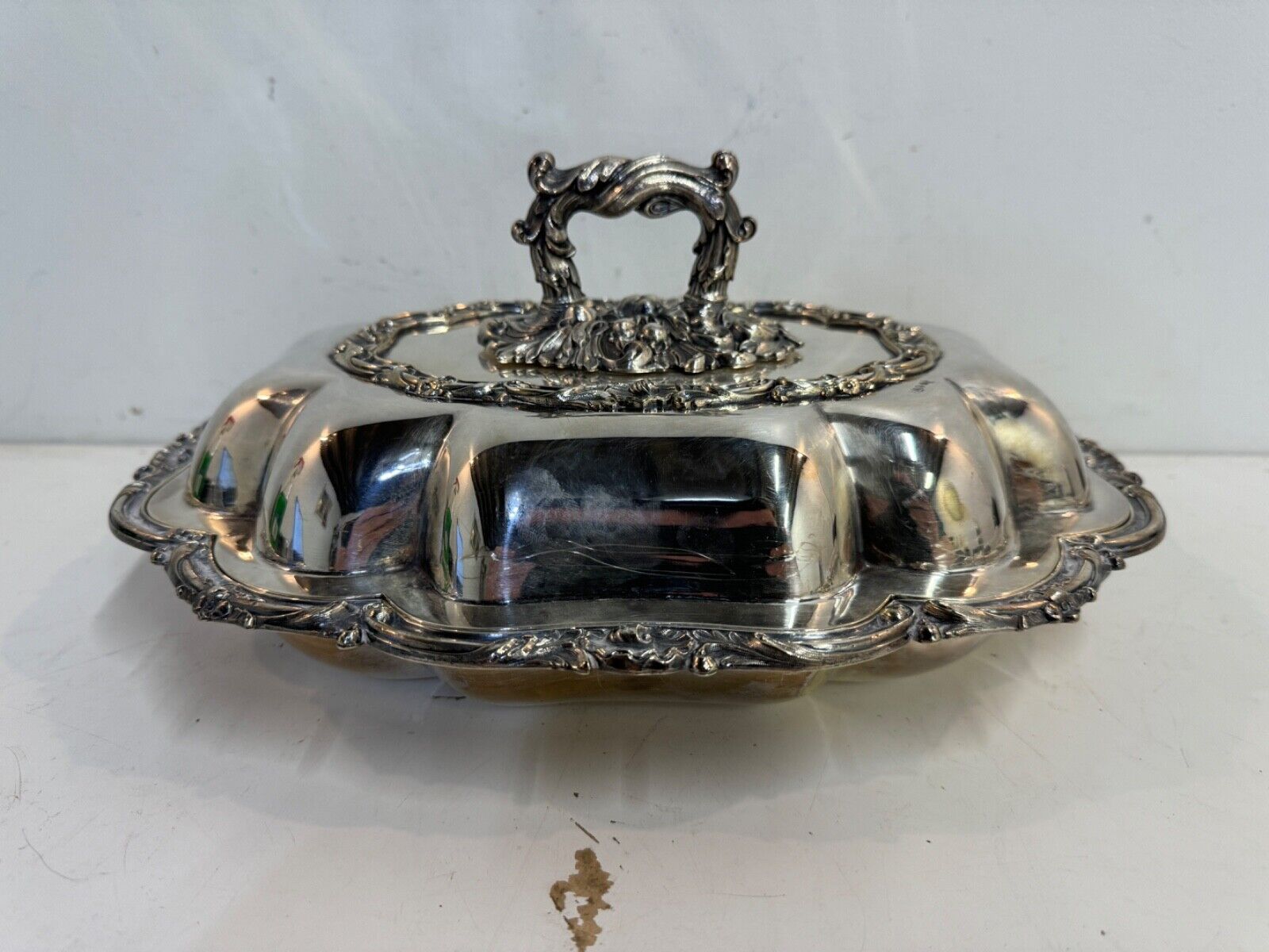 Vintage Thomas Weir English Silverplate Large Covered Entree Dish