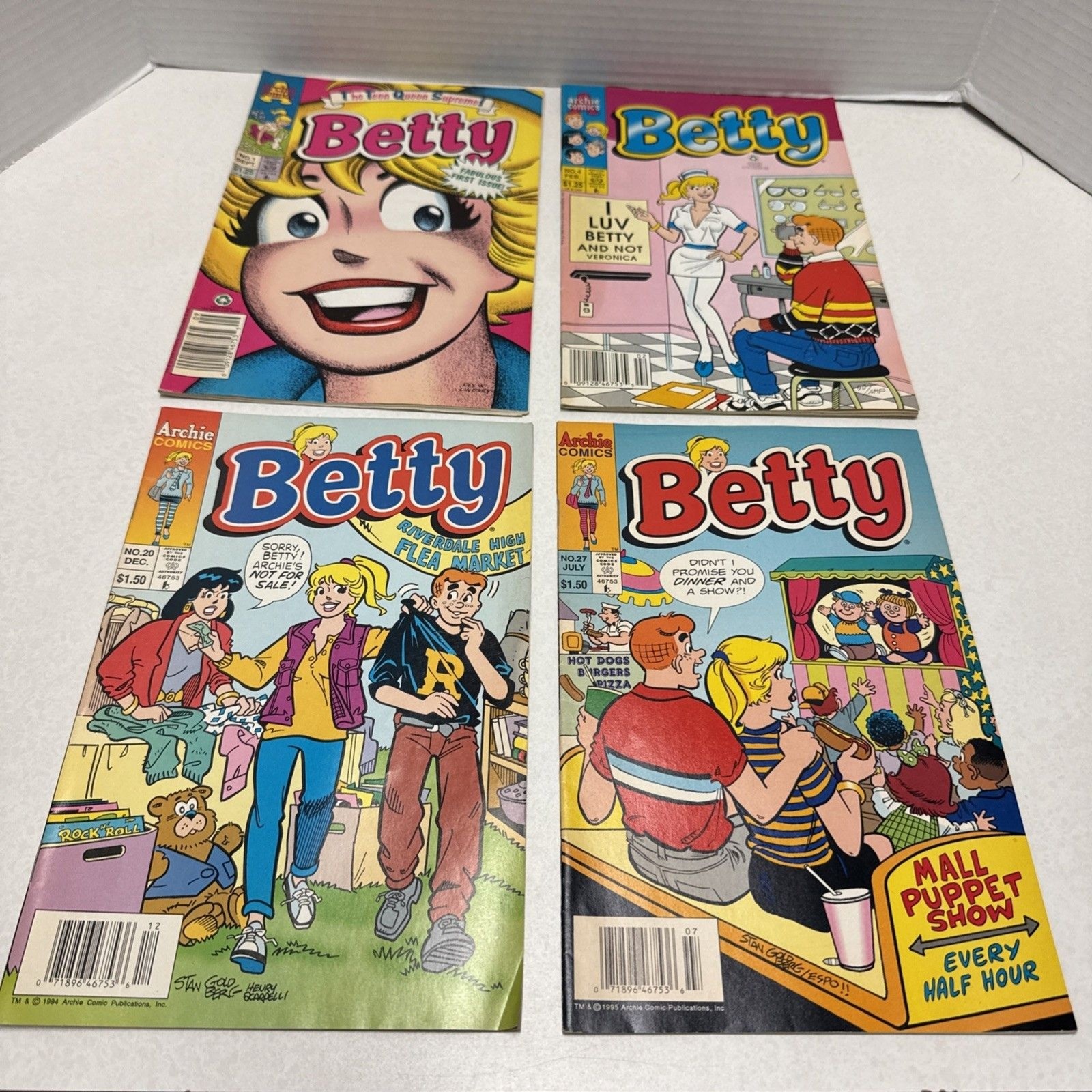 Betty Lot Issues 1, 4, 20 & 27 (ARCHIE Comics) Betty Lot Issues 1, 4, 20 & 27 (ARCHIE Comics)