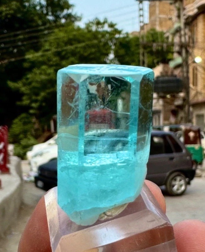 Natural Rich Blue Transparent Aquamarine Crystal Haramosh , 92 CT@ Minerals Natural Rich Blue Transparent Aquamarine Crystal Haramosh , 92 CT@ Minerals