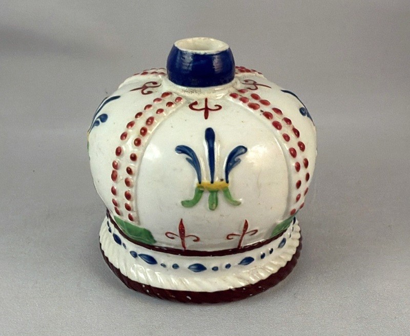 Antique Porcelain Ceramic Inkwell Royal Crown Shaped Hand Painted Antique Porcelain Ceramic Inkwell Royal Crown Shaped Hand Painted