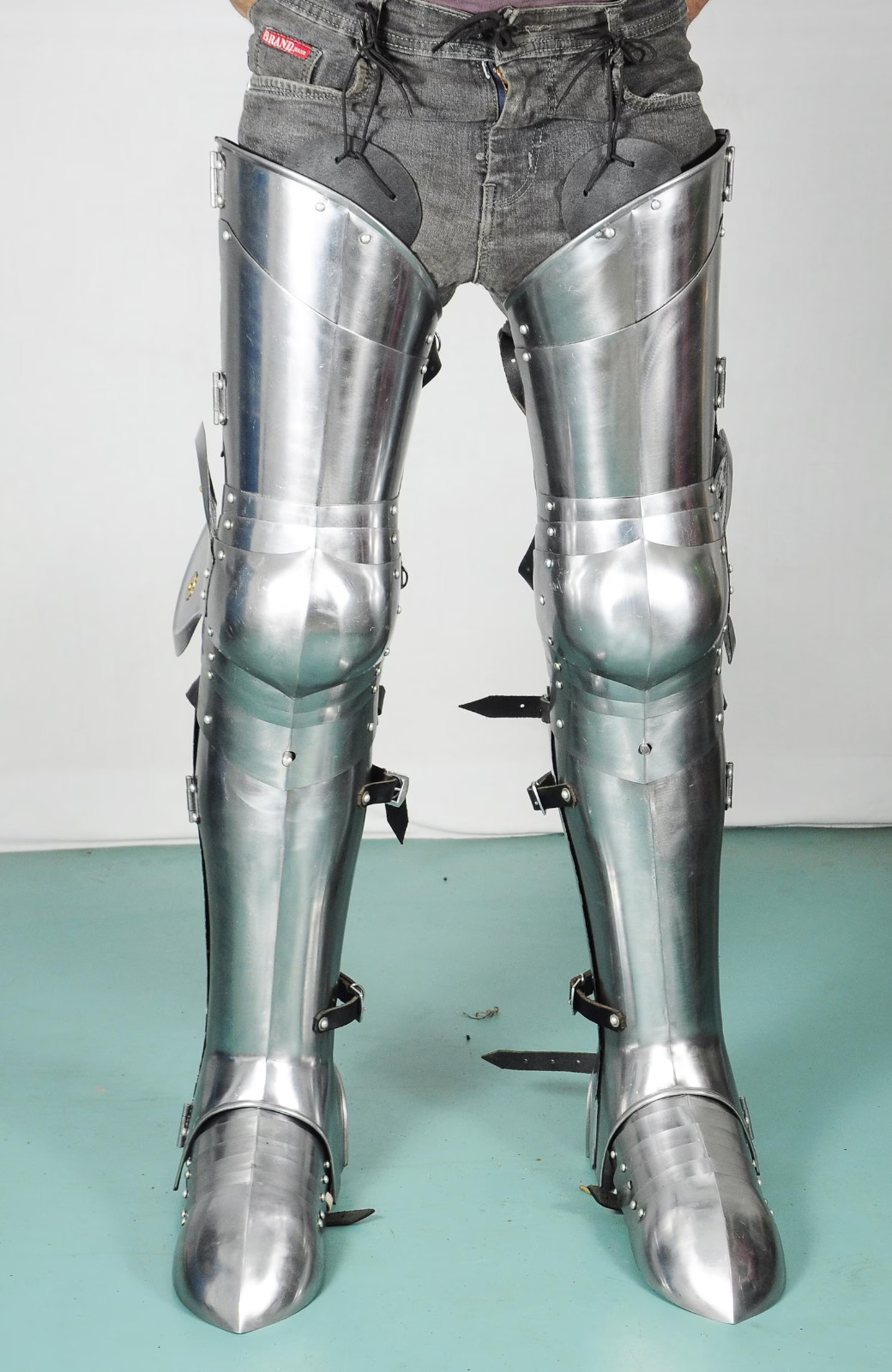 Medieval Knight Steel Leg Armor Set Greaves Steel Guard LARP Cosplay Costume Medieval Knight Steel Leg Armor Set Greaves Steel Guard LARP Cosplay Costume