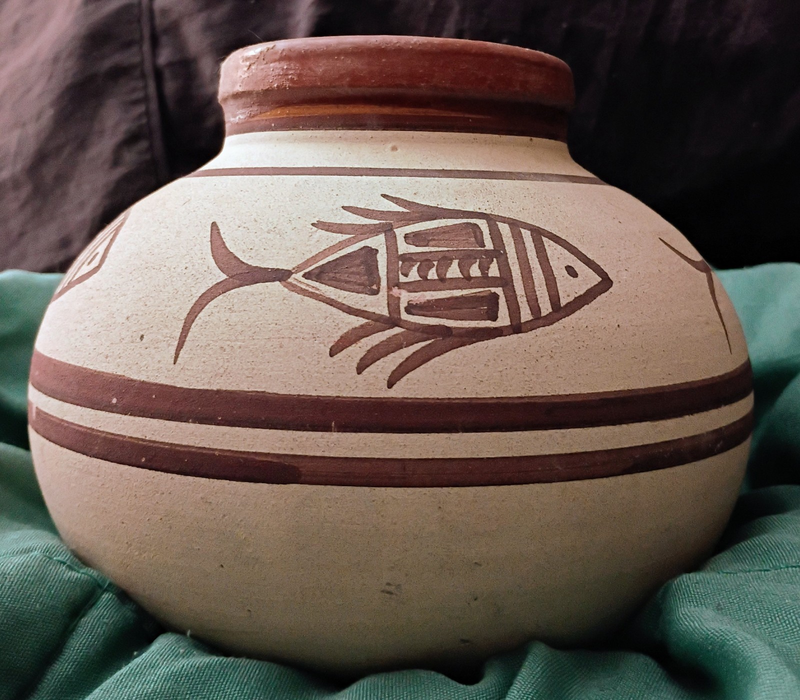 Vintage Greek Hand Made Nisos Vyprus Pottery Fish Design Vintage Greek Hand Made Nisos Vyprus Pottery Fish Design