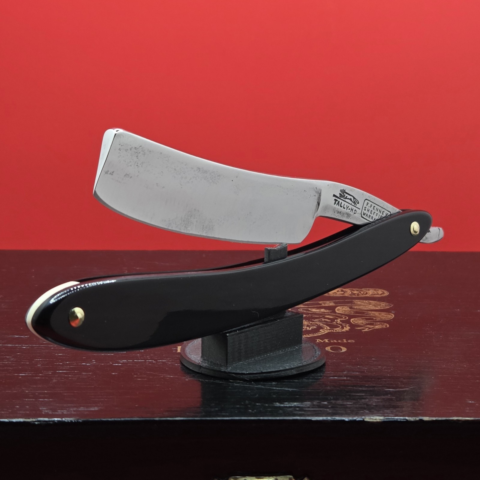Vintage/Antique 13/16 F Fenney TALLY HO. Sheffield Razor. Restored. Vintage/Antique 13/16 F Fenney TALLY HO. Sheffield Razor. Restored.