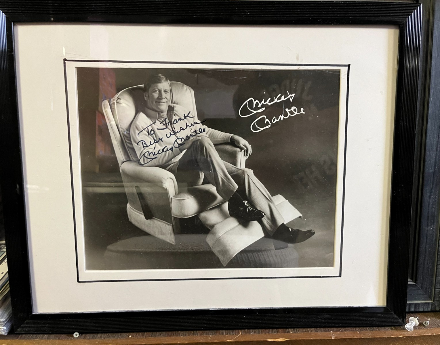 Mickey Mantle in a recliner autographed picture CAS FULL LETTER Yankees HOF Mickey Mantle in a recliner autographed picture CAS FULL LETTER Yankees HOF