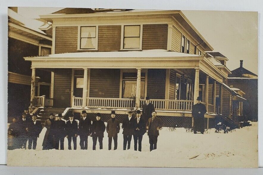 RPPC Lovely Home Large Group Victorian Era People Posing Snow Day Postcard Q8