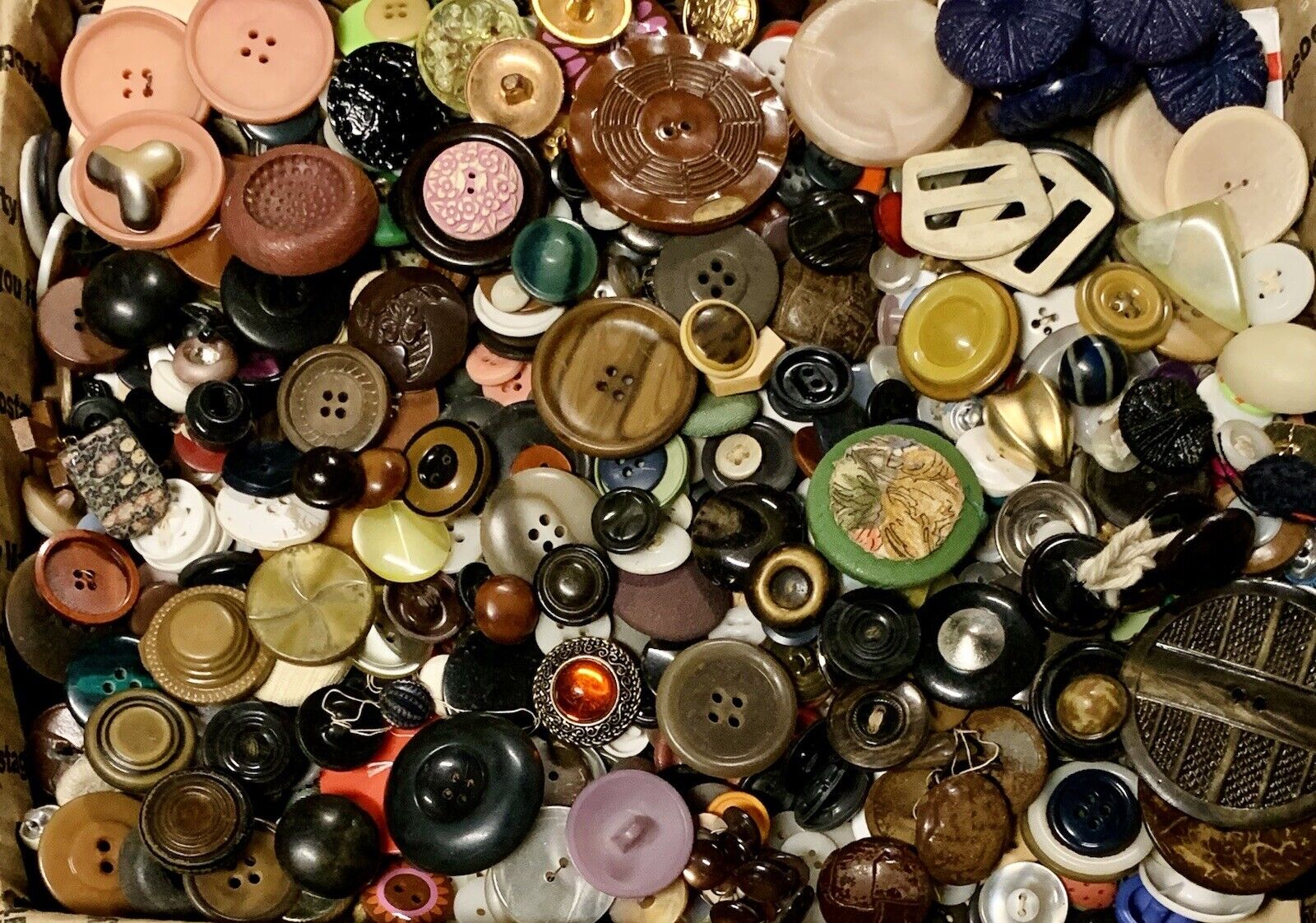 BUTTONS HUGE Lot TEN POUNDS Vintage Sewing Buttons 10lb Awesome Mix 10PDB