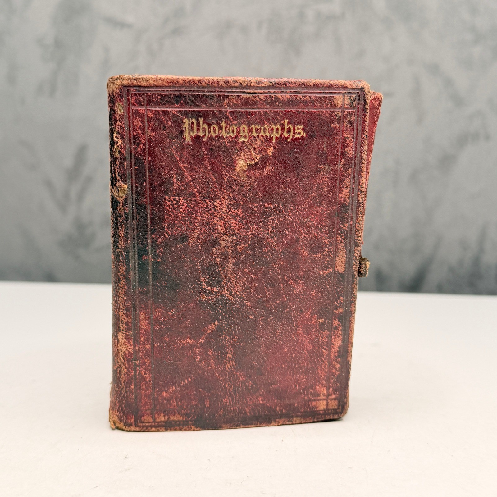 Civil War Era Tintype Photo Album Victorian Leather Family Portraits Illinois Civil War Era Tintype Photo Album Victorian Leather Family Portraits Illinois