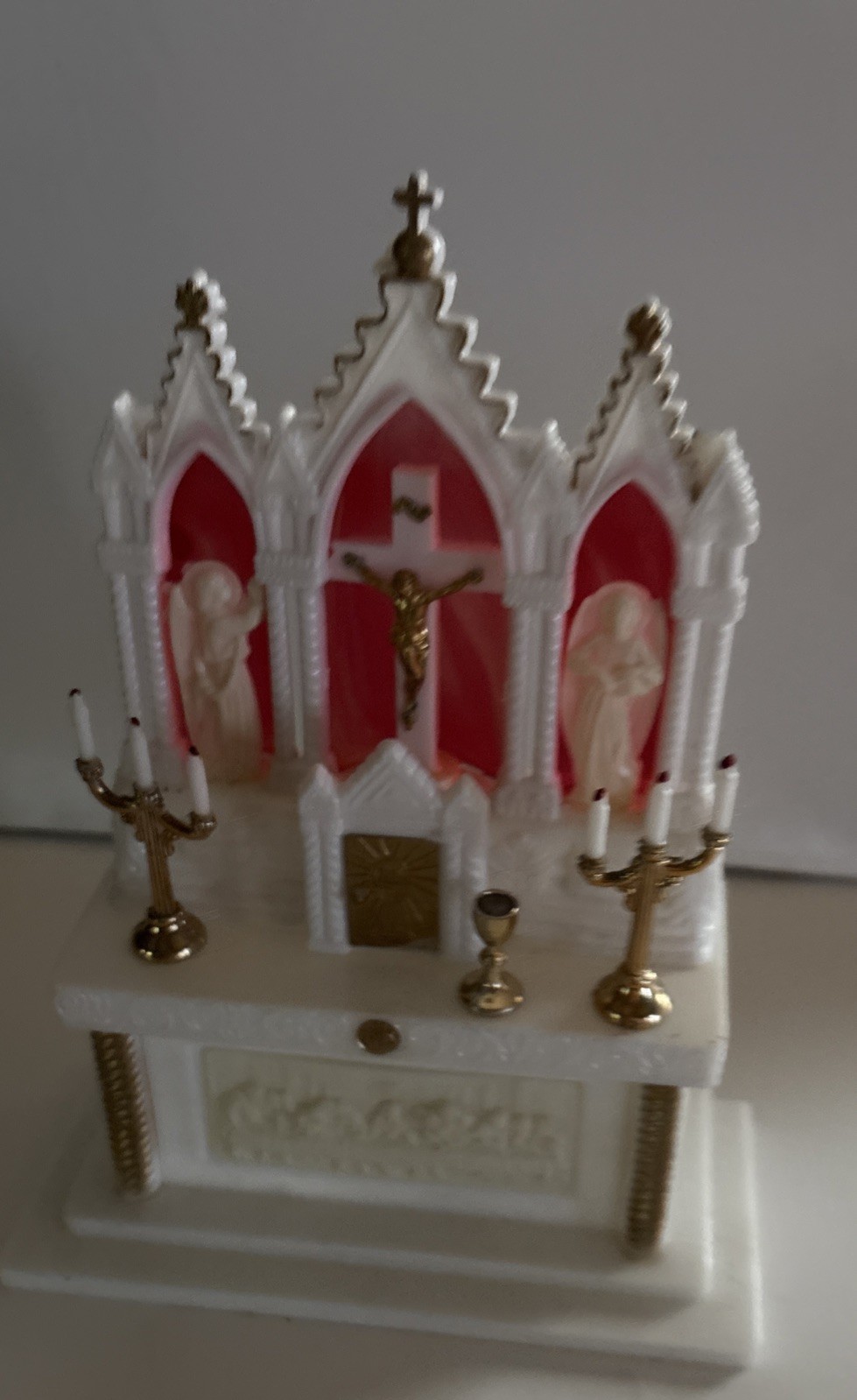 RARE VTG Miniature Dollhouse Plastic Roman Catholic Church Alter 1950 With Candl RARE VTG Miniature Dollhouse Plastic Roman Catholic Church Alter 1950 With Candl