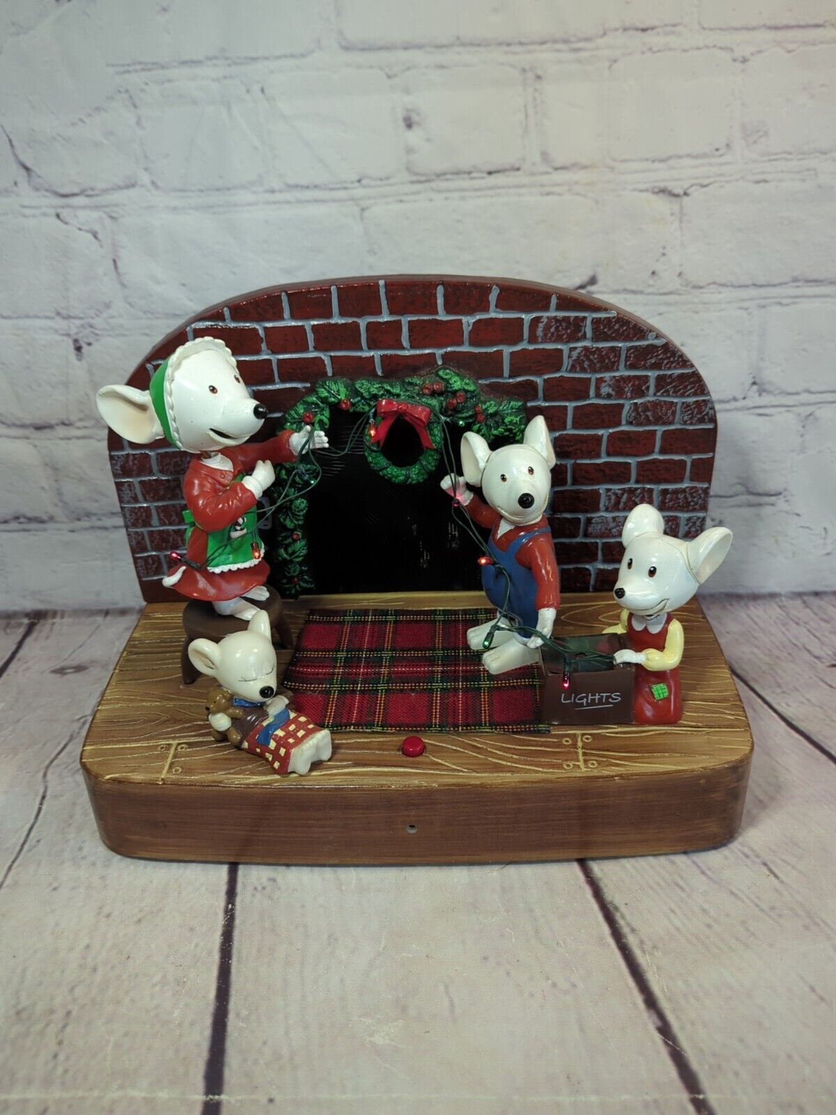 GEMMY Animated Singing Very Busy Mice-Christmas-Works Motion activated