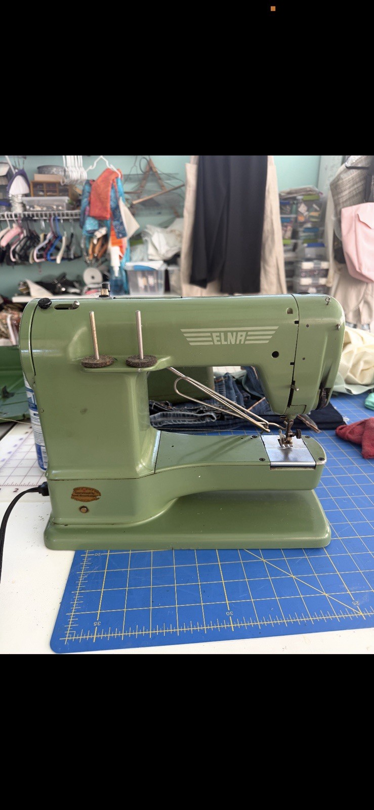 WORKING Elna Supermatic Sewing Machine Green Swiss Made w/Original Case WORKING Elna Supermatic Sewing Machine Green Swiss Made w/Original Case