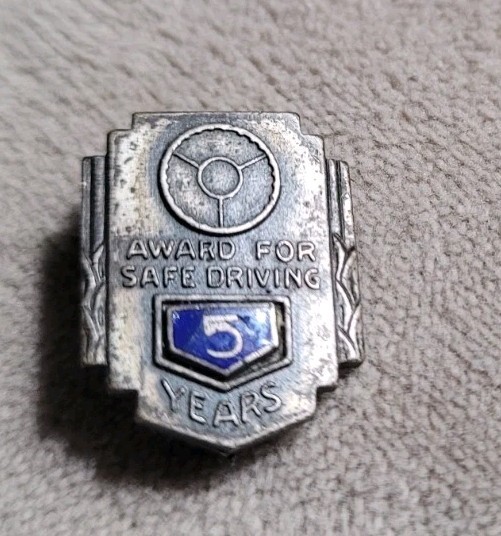 Vintage 5 Years Safe Driving Pin From Aetna Casualty And Surety Company Vintage 5 Years Safe Driving Pin From Aetna Casualty And Surety Company
