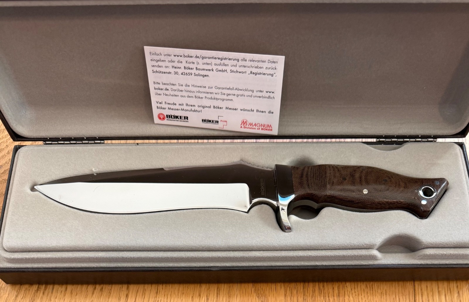 STUNNING BAD TO THE BONE BOKER PLUS KNIFE NEVER USED IN BOX TS STUNNING BAD TO THE BONE BOKER PLUS KNIFE NEVER USED IN BOX TS