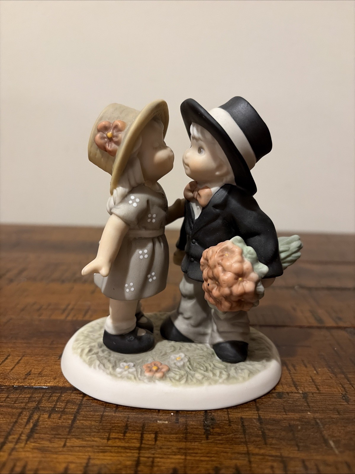 VTG 2000 NBM Bahner Studio "Thanks To You, I've Found Love" Ceramic Figurine VTG 2000 NBM Bahner Studio "Thanks To You, I've Found Love" Ceramic Figurine