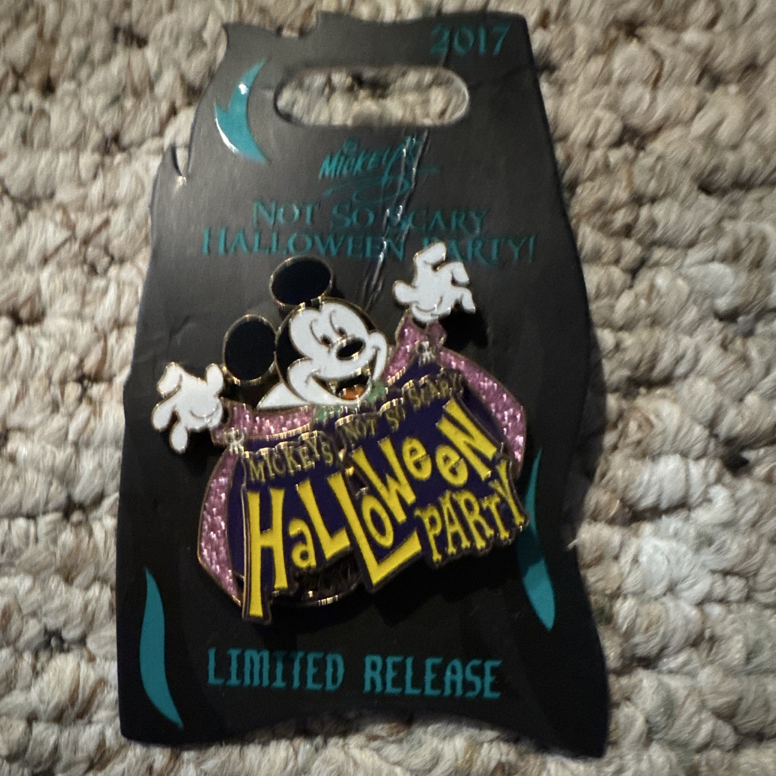 Disney Mickey Mouse Mickey’s Not So Scary Halloween Party 2017 Glitter Pin